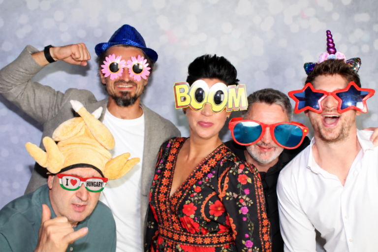 Céges rendezvény selfie photo booth bérlés móka csapat